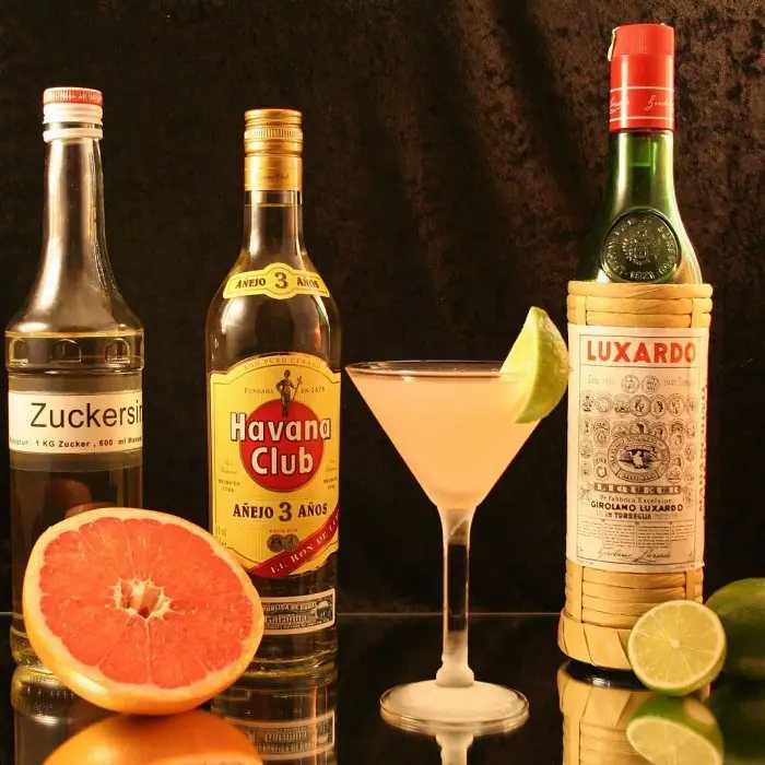 Hemingway Special (Alcoholic Ordinary Drink Cocktail glass)
