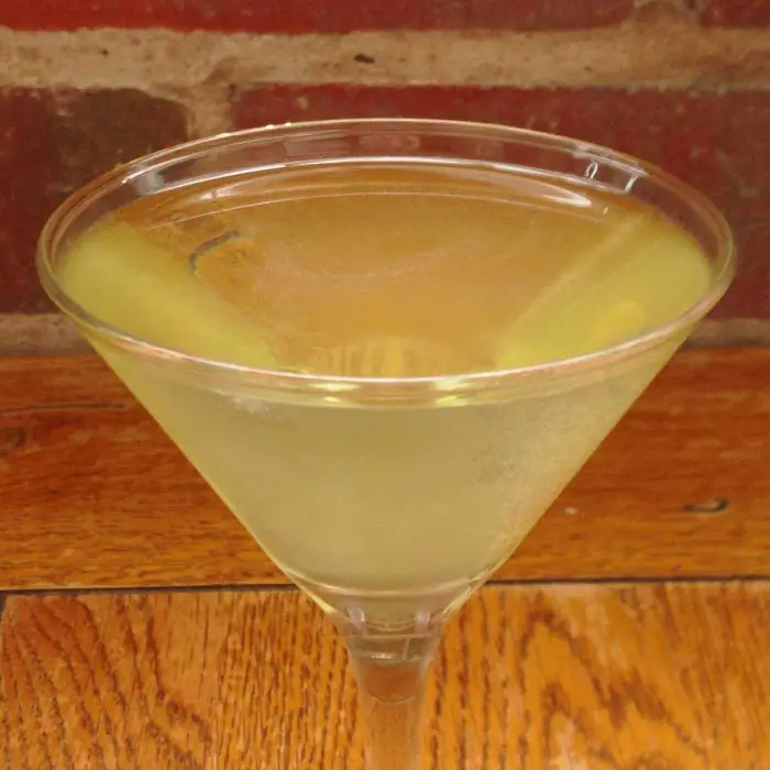 Jewel Of The Nile (Alcoholic Ordinary Drink Cocktail glass)